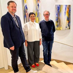 Bei der Fortbildungsveranstaltung der Klinik für Geburtshilfe am Diakone Klinikum Jung-Stilling referierten neben der Gastgeberin, Chefärztin Dr. Flutura Dede, auch Markus Pingel (links), Chefarzt an der DRK-Kinderklinik Siegen, sowie Prof. Dr. Martin Enders, Facharzt für Mikrobiologie, Virologie und Infektionsepidemiologie aus Stuttgart. 