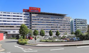 Vor 60 Jahren wurde das Diakonie Klinikum Jung-Stilling am Rosterberg eröffnet und hat sich seitdem in medizinischer und baulicher Hinsicht stetig weiterentwickelt. 